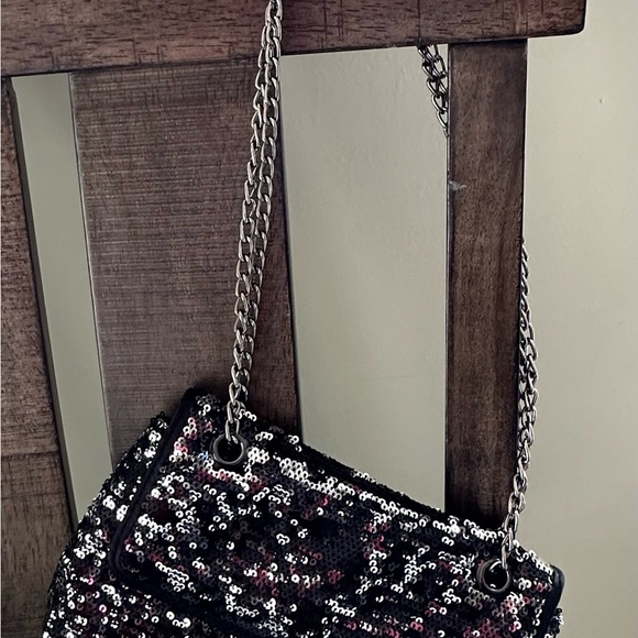 Black Sequin bag w Silver Sequins + Silver Chain - Picture 2 of 6